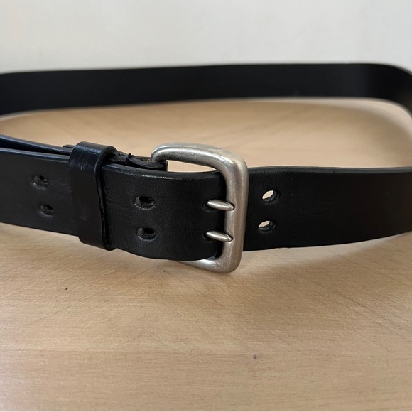 Perry Ellis Black Full Grain Cowhide Leather Belt Double Prong Brass Buckle 44 - Picture 4 of 11